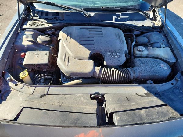 2019 DODGE CHALLENGER SXT — Engine bay