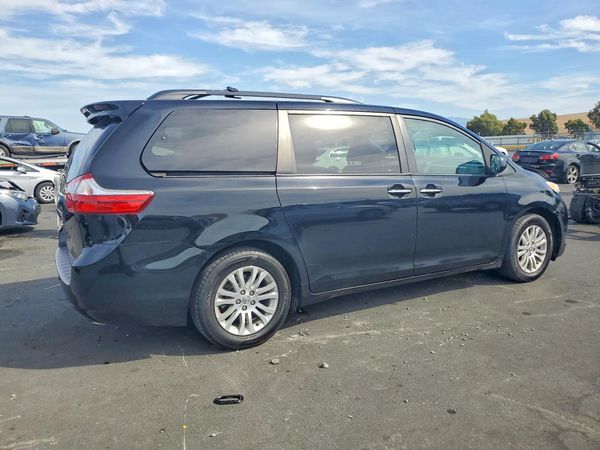 2017 TOYOTA SIENNA — PSRA
