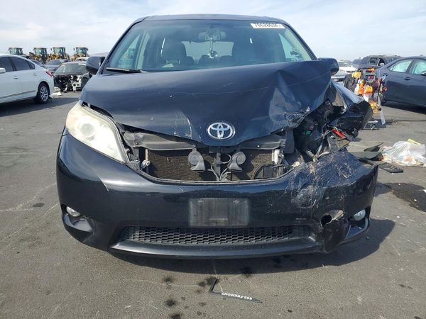 2017 TOYOTA SIENNA — DIRF