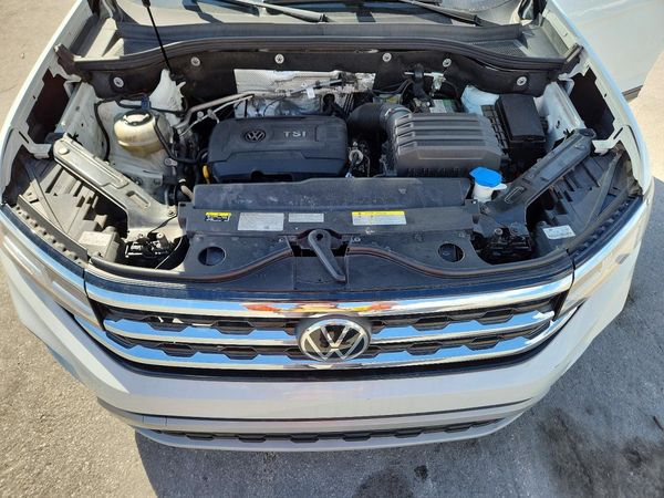2022 VOLKSWAGEN ATLAS SE w/ Tech — Engine bay
