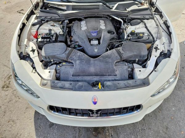 2017 MASERATI ALL OTHER — Engine bay