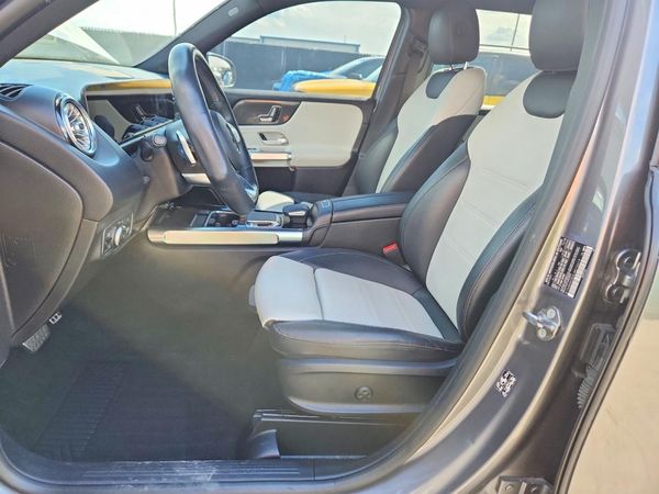2020 MERCEDES-BENZ GLB-CLASS GLB250 — DENT