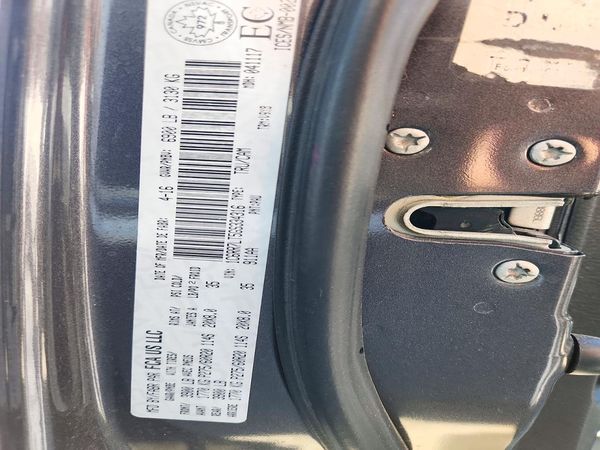 2016 RAM 1500 SLT — VINS