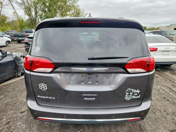 2018 CHRYSLER PACIFICA Touring L Plus — DIRR