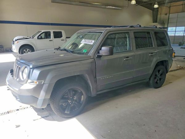 2012 JEEP PATRIOT Latitude — Front 3/4