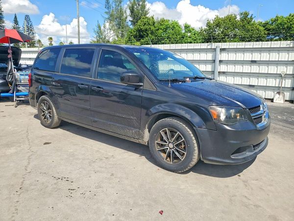 2016 DODGE GRAND CARAVAN SE — Passenger 3/4