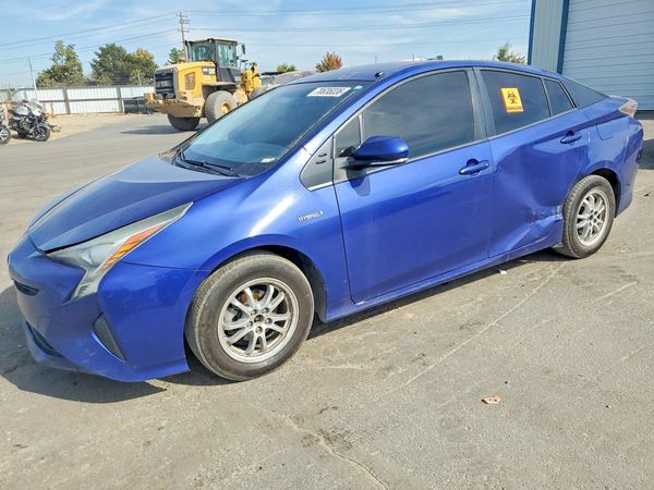 2016 TOYOTA PRIUS — DSFA — Front 3/4