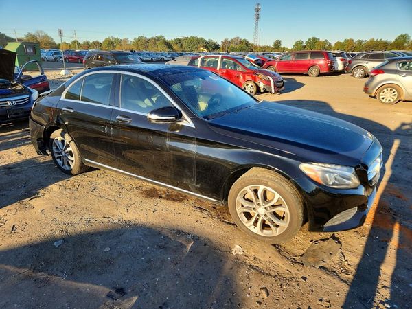 2015 MERCEDES-BENZ C 4-MATIC — Passenger 3/4