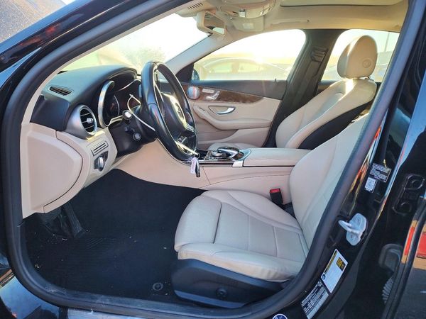 2015 MERCEDES-BENZ C 4-MATIC — DENT