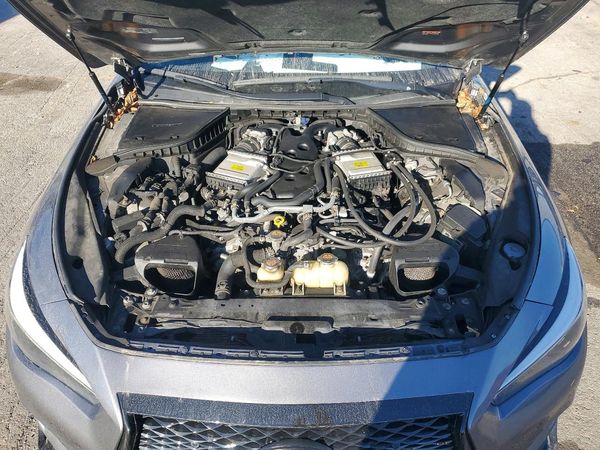 2021 INFINITI Q50 LUXE — Engine bay