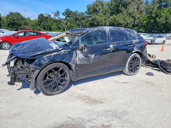2013 TOYOTA VENZA — Front 3/4