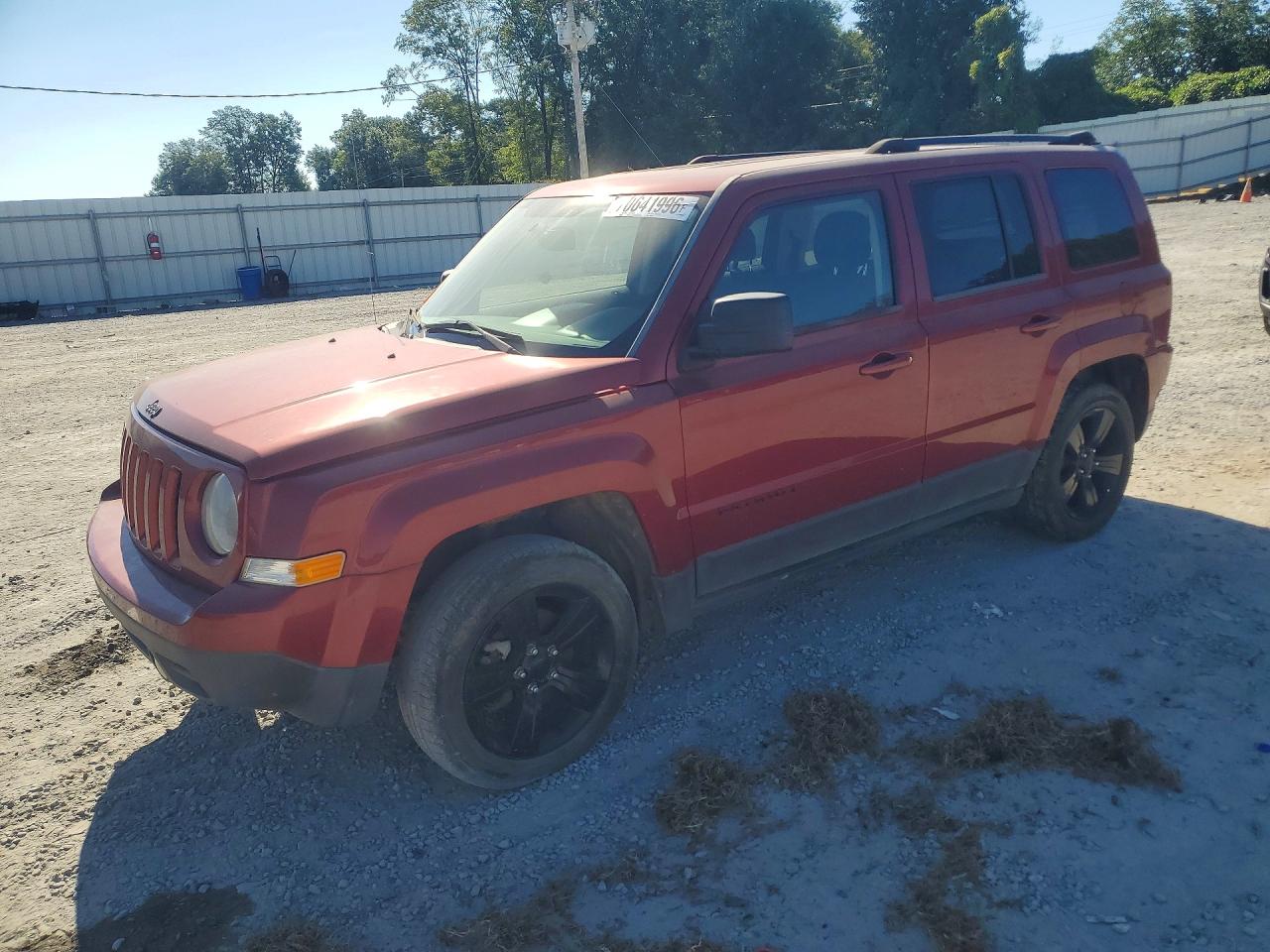 2014 JEEP PATRIOT Sport — Front 3/4