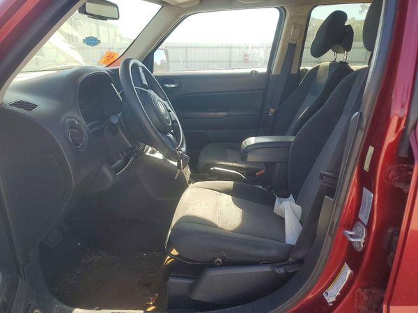 2014 JEEP PATRIOT Sport — DENT