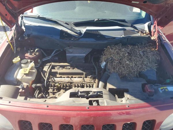2014 JEEP PATRIOT Sport — Engine bay