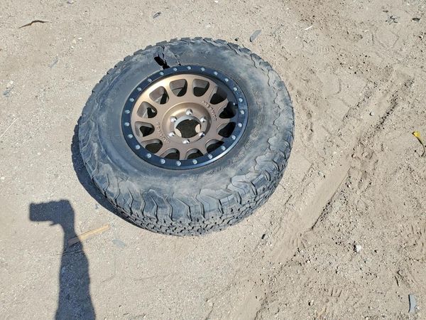 2015 TOYOTA TACOMA Delux Grade — LOOS