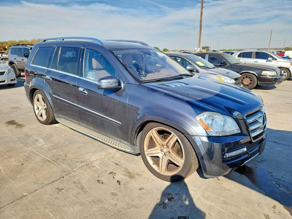 2012 MERCEDES-BENZ GL GL550 4-MATIC — Passenger 3/4