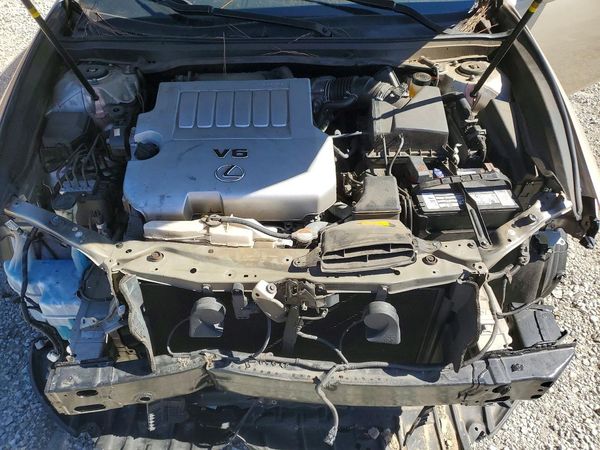 2016 LEXUS ES 350 — Engine bay