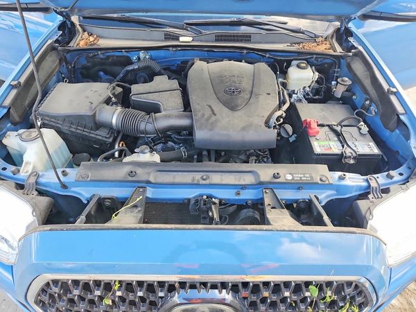2019 TOYOTA TACOMA SR5 — Engine bay