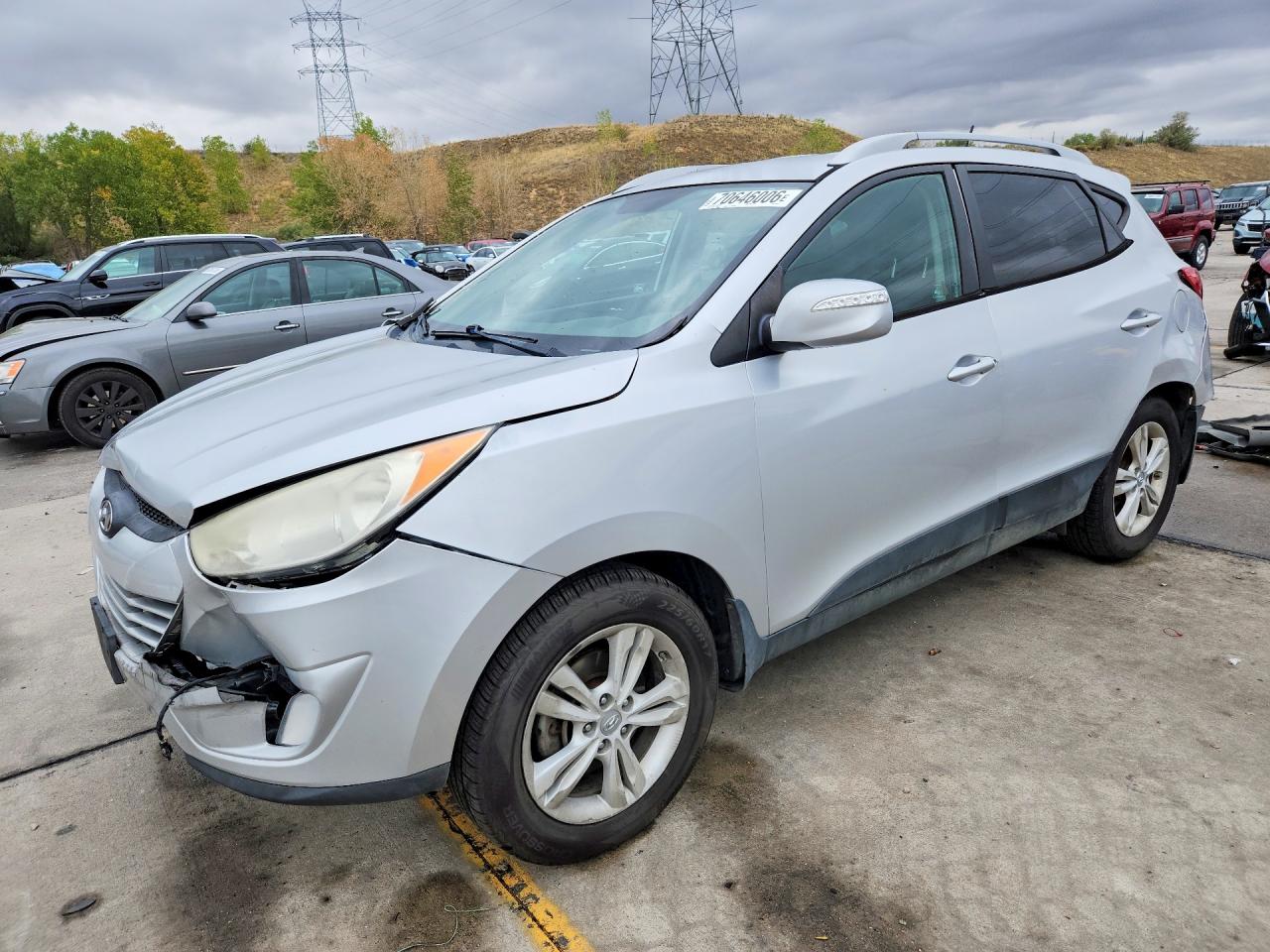 2013 HYUNDAI TUCSON — Front 3/4