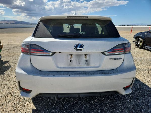 2014 LEXUS CT 200h — DIRR