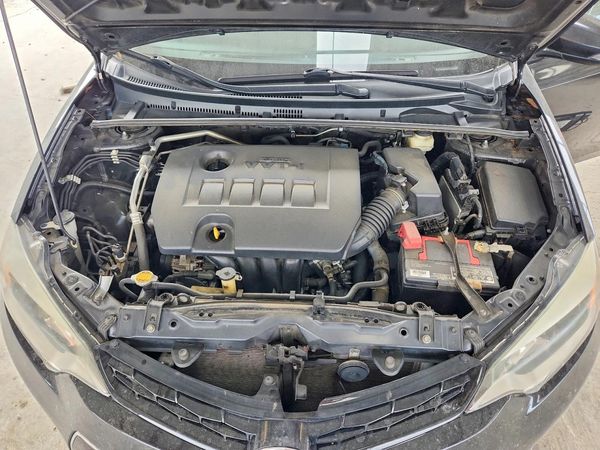 2016 TOYOTA COROLLA L/LE — Engine bay