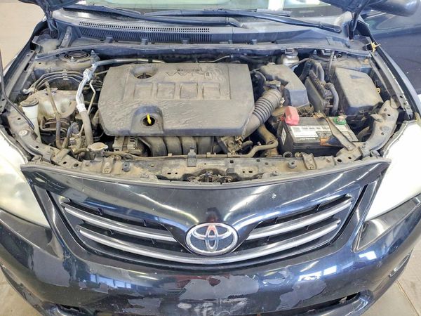 2013 TOYOTA COROLLA — Engine bay