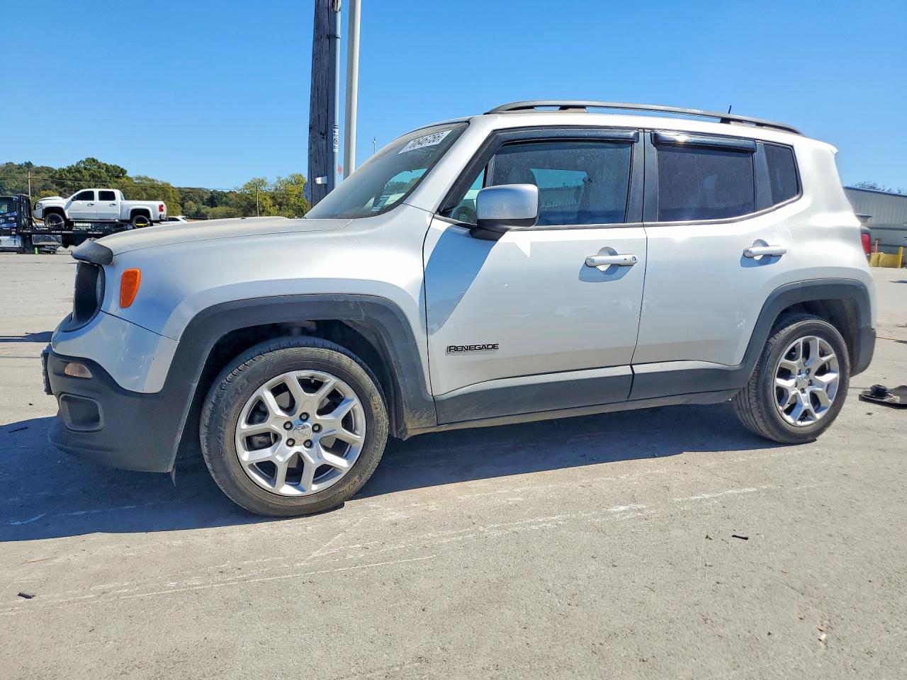 2018 JEEP RENEGADE — Front 3/4