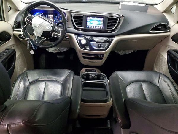 2020 CHRYSLER PACIFICA Touring L — CKPT