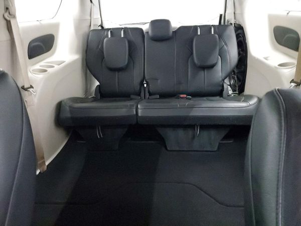 2020 CHRYSLER PACIFICA Touring L — SUVN