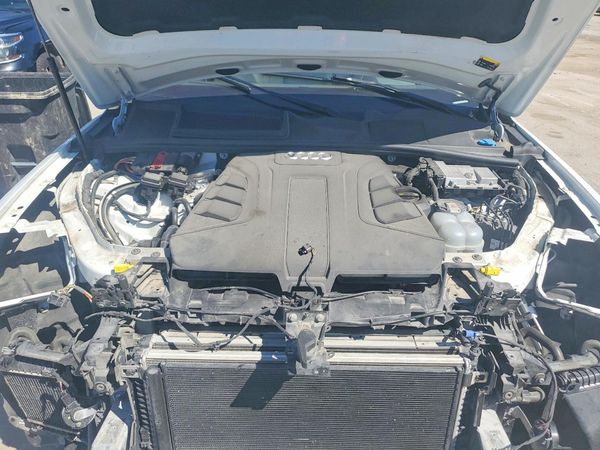 2019 AUDI Q7 quattro Prestige — Engine bay