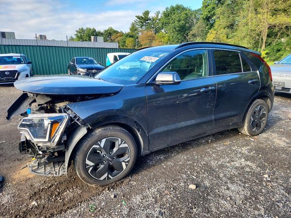 2024 KIA NIRO Wind — Front 3/4