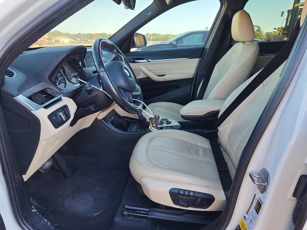 2017 BMW X1 xDrive28iBr — DENT
