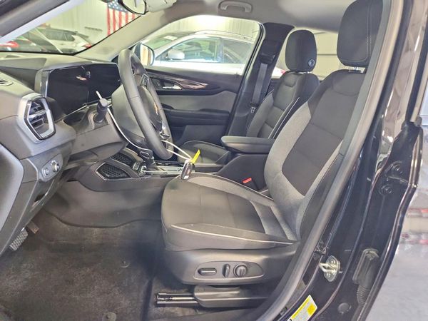 2024 CHEVROLET TRAILBLAZE LT — DENT