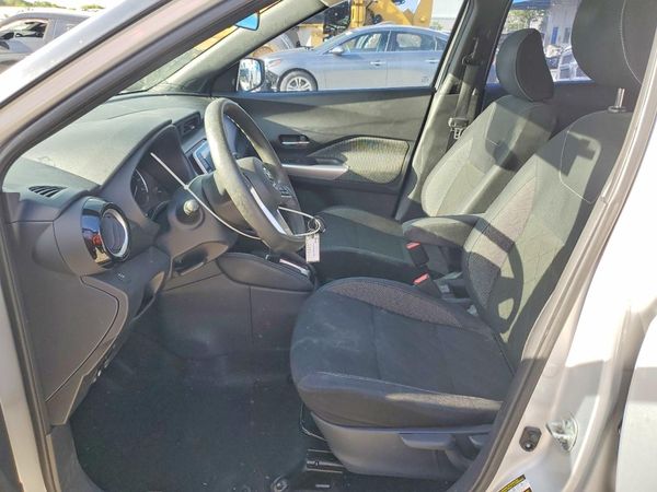 2018 NISSAN KICKS — DENT
