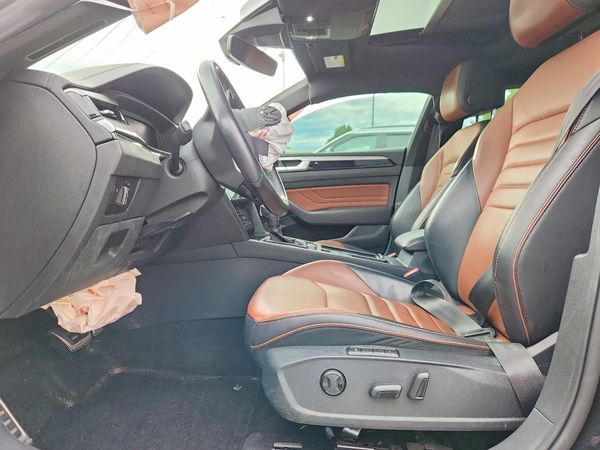 2021 VOLKSWAGEN ARTEON 4Motion SEL R-Line — DENT