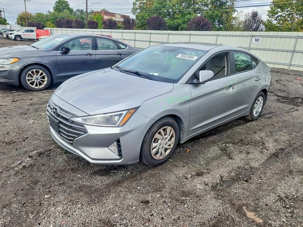 2020 HYUNDAI ELANTRA SE — Front 3/4