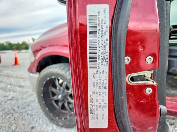 2014 RAM 1500 Laramie — VINS