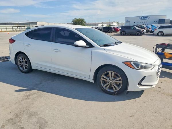2018 HYUNDAI ELANTRA — Passenger 3/4