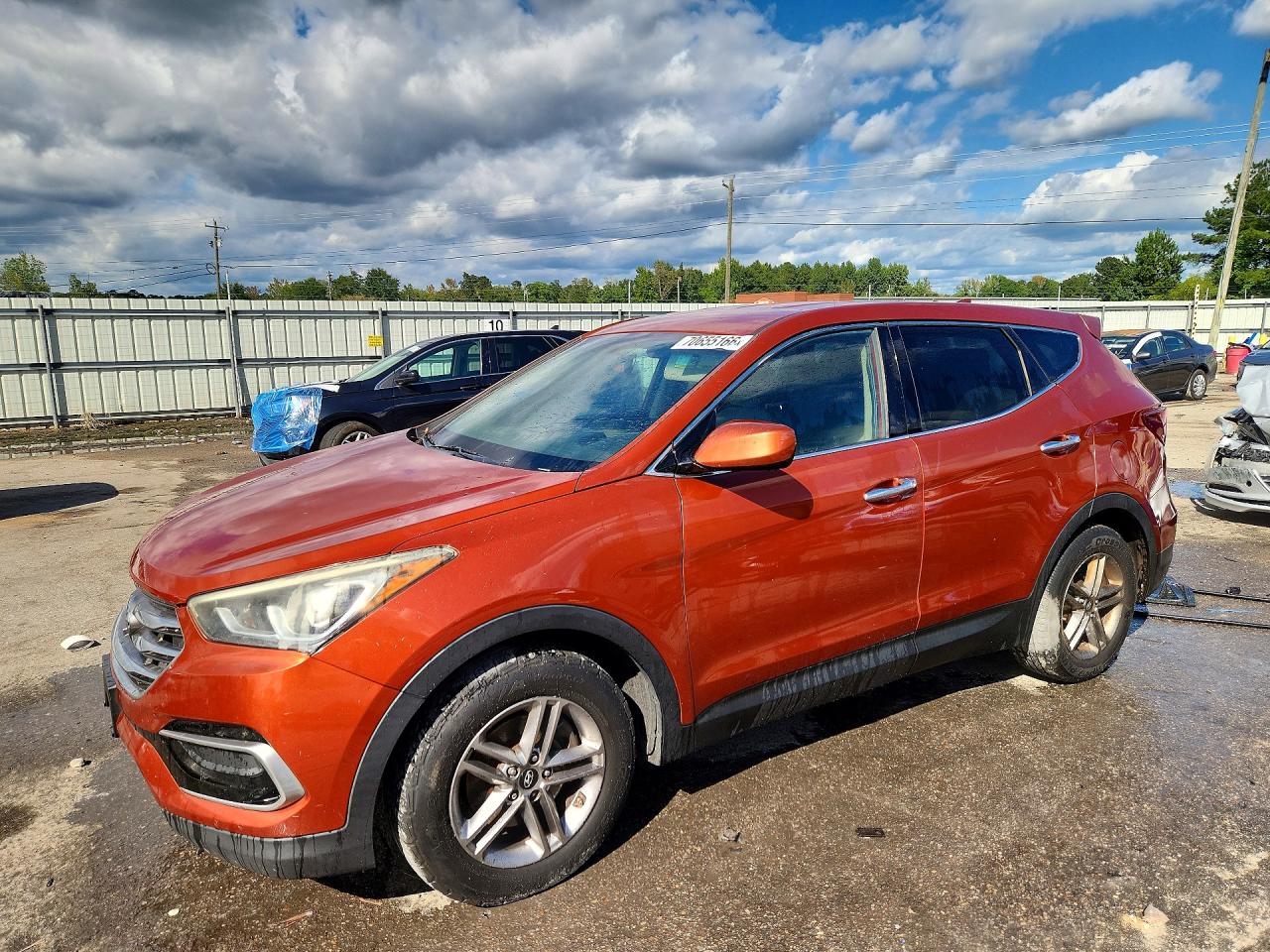 2017 HYUNDAI SANTA FE Base — Front 3/4