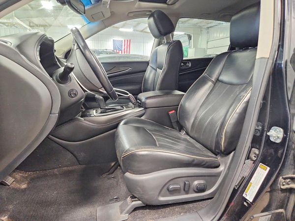 2016 INFINITI QX60 — DENT