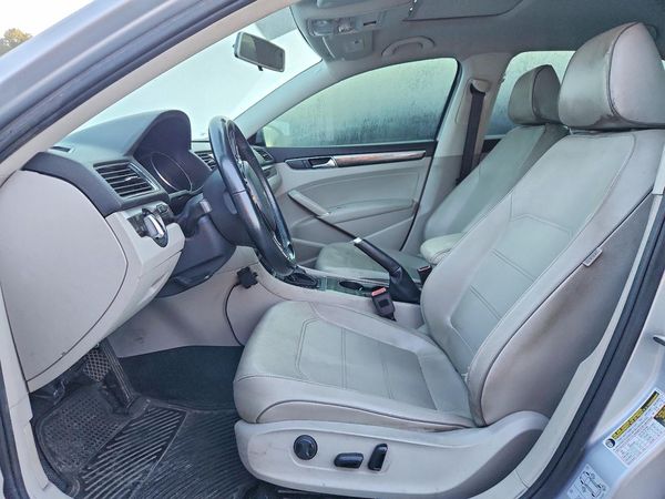2018 VOLKSWAGEN PASSAT SE, SE w/ Technology — DENT