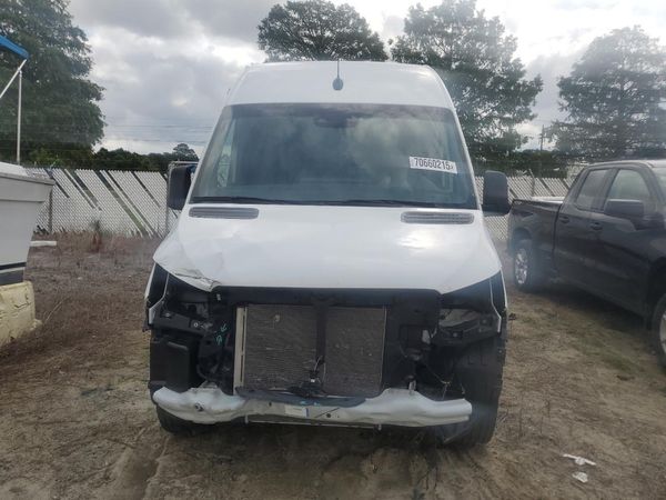 2024 MERCEDES-BENZ SPRINTER 2500