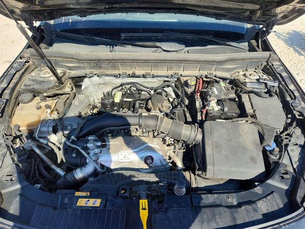 2021 MERCEDES-BENZ GLB-CLASS GLB250 — Engine bay