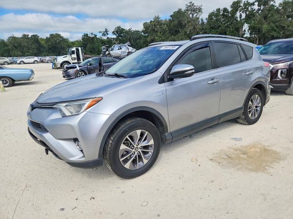 2018 TOYOTA RAV4 — DSFA — Front 3/4