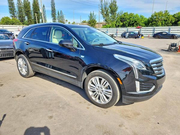 2019 CADILLAC XT5 Premium Luxury — Passenger 3/4