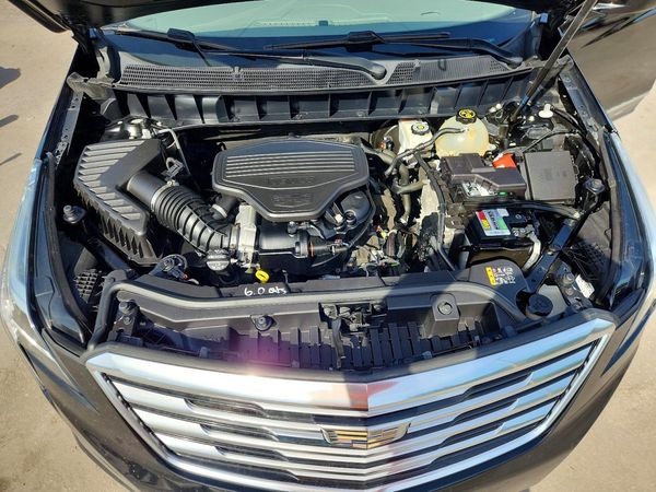 2019 CADILLAC XT5 Premium Luxury — Engine bay