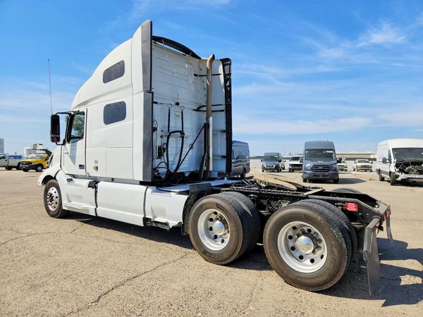 2023 VOLVO VN — DSRA