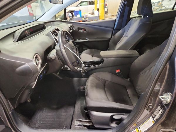 2022 TOYOTA PRIUS — DENT