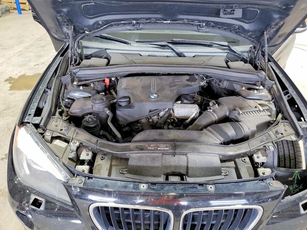 2014 BMW X1 xDrive28i — Engine bay