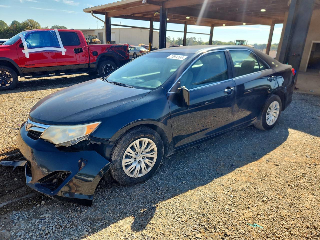 2014 TOYOTA CAMRY — Front 3/4